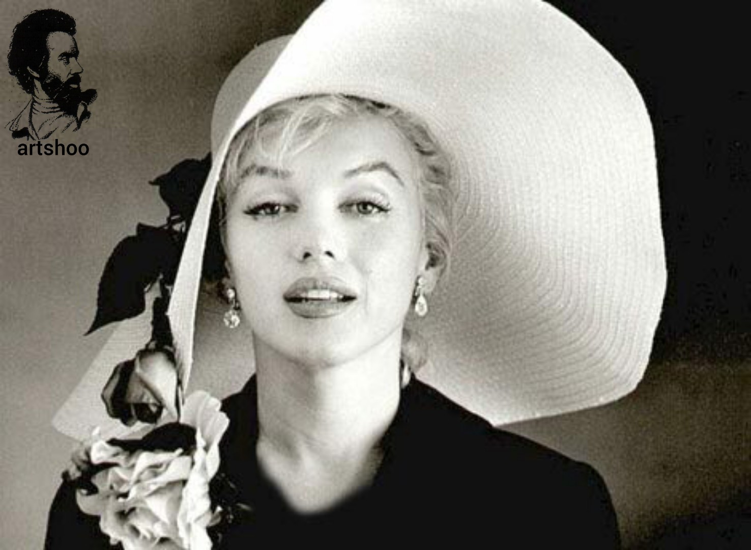 مدل سیاه قلم اورژینال